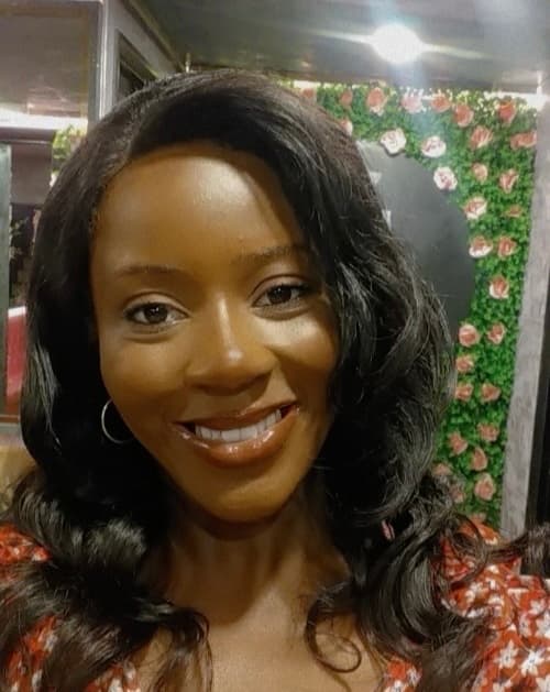 Yvette — qualified primary school teacher and tutor